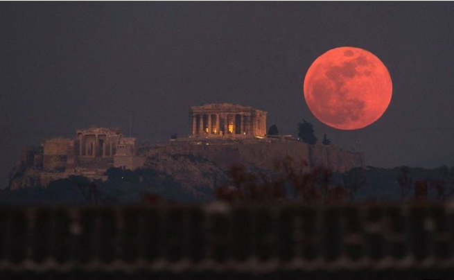 Красивые фотографии затмения кровавой голубой Луны