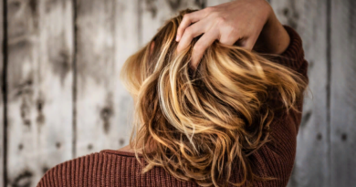 В этой статье перечислено несколько приемов и хитростей, которые помогут вам ухаживать за волосами во время путешествия.