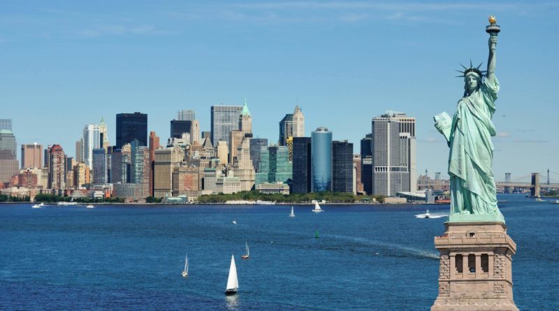Нью-Йорк – самый захватывающий город в мире, но он определенно не из дешевых. Помимо авиабилета можно легко потратить целое состояние на проживание